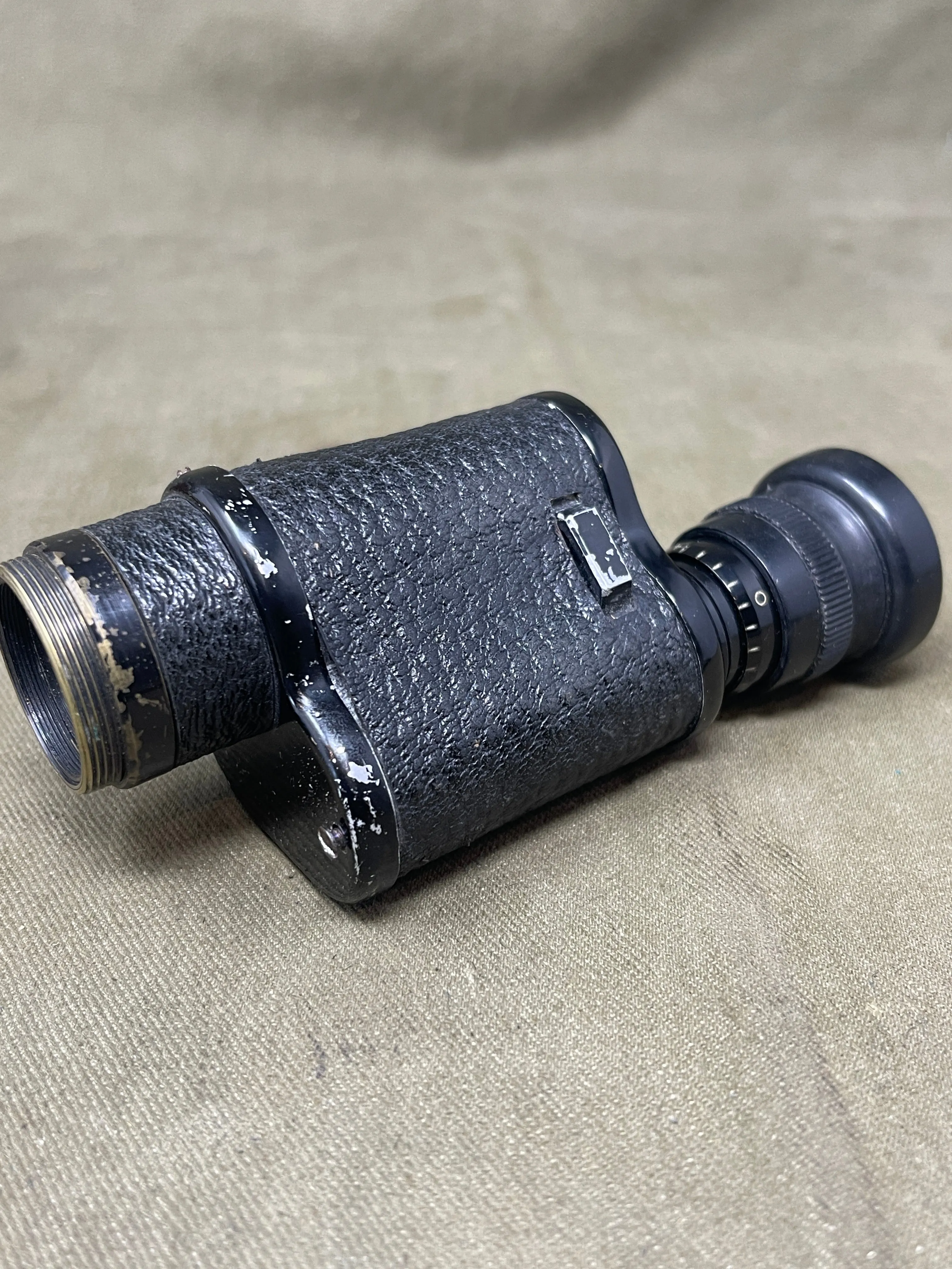 WW2 British Army  Graticued Prismatic x 6 Monocular & Leather Case