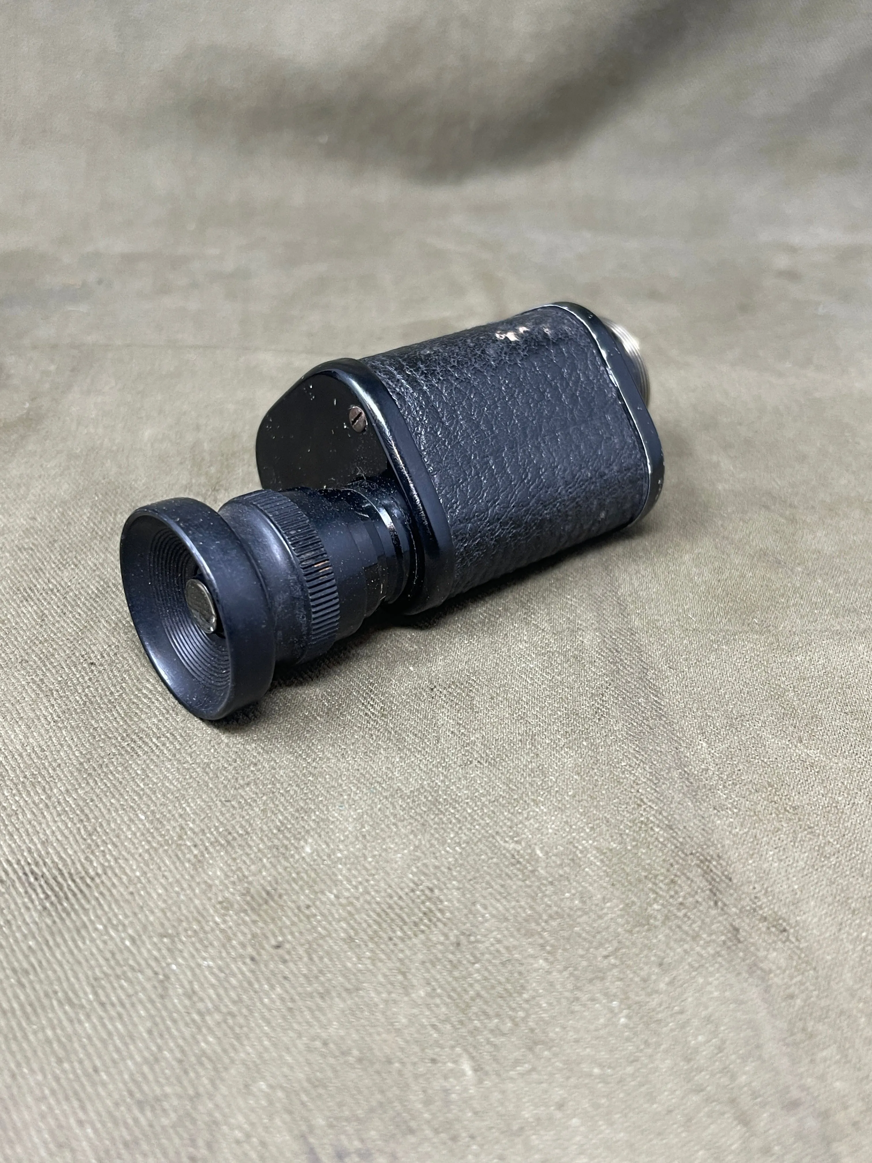WW2 British Army  Graticued Prismatic x 6 Monocular & Leather Case